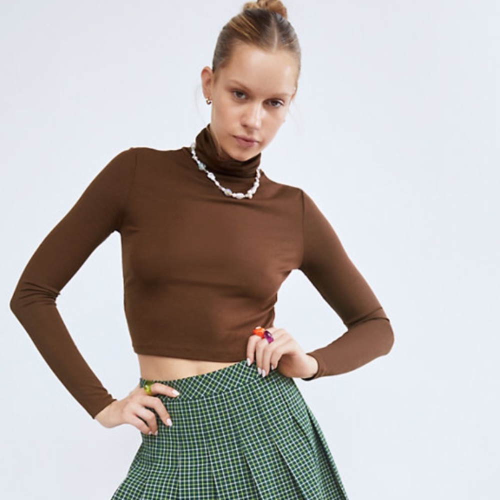 PINK Sunday Best/Aritzia cropped turtleneck